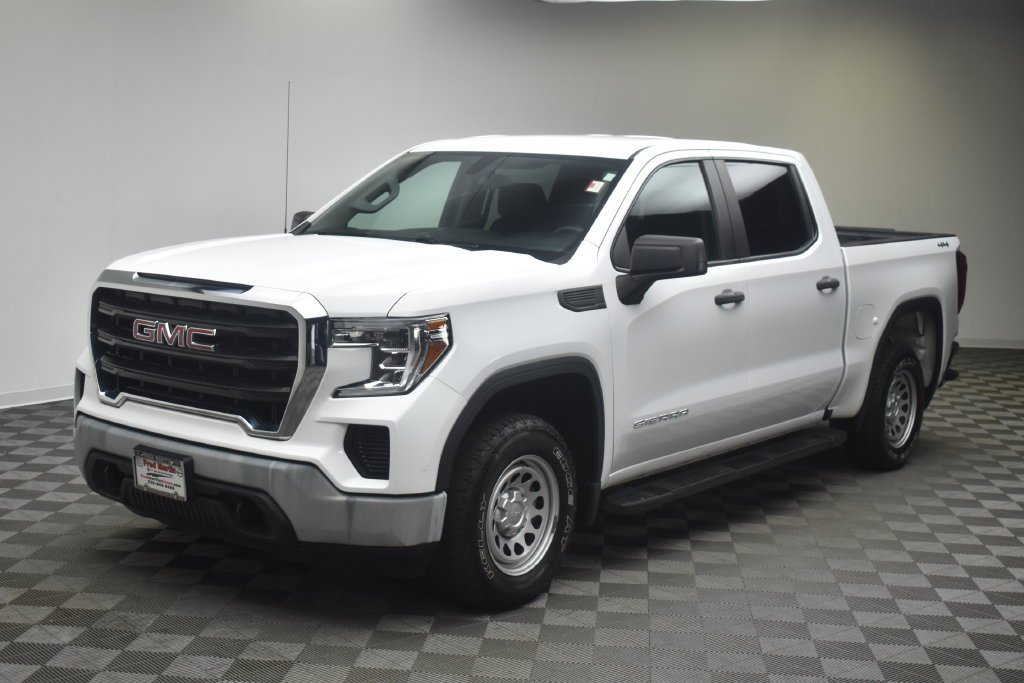 Used 2019 White GMC Base image 2