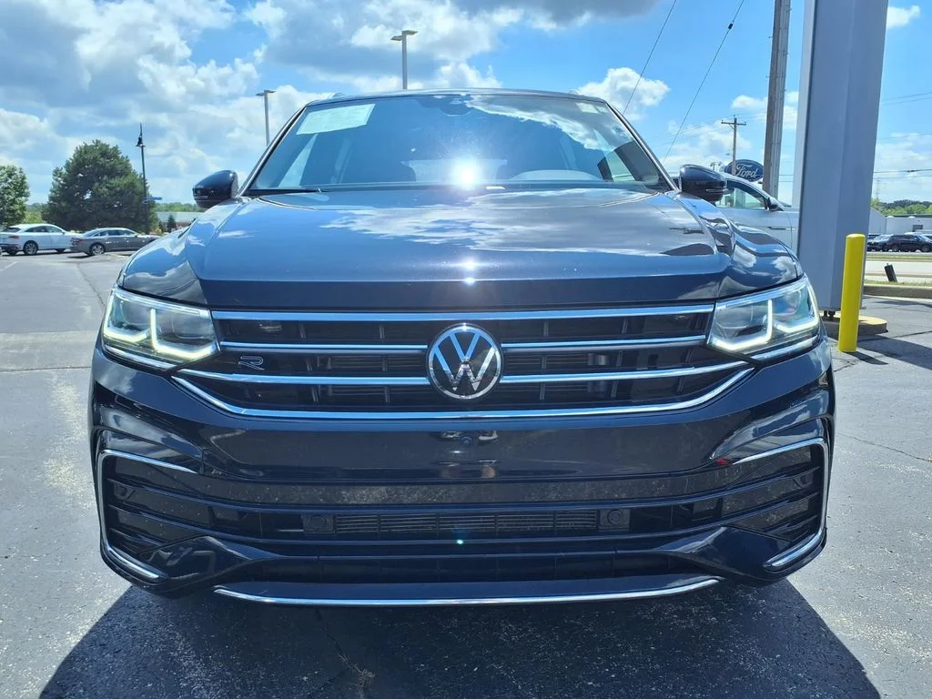 Certified Used 2024 Deep Black Pearl Volkswagen 2.0T SEL R-Line image 6