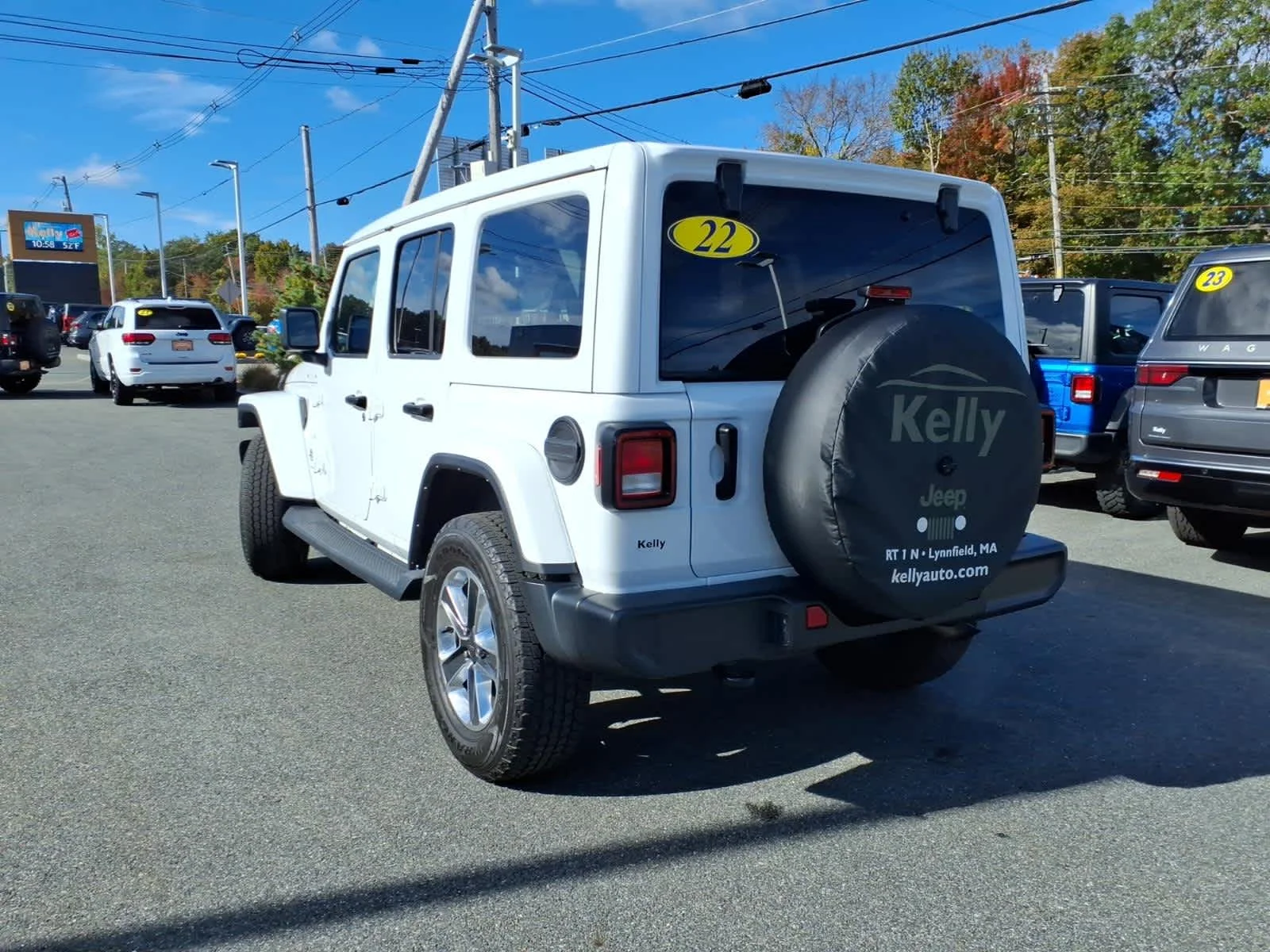Certified Used 2022 Bright White Clearcoat Jeep Unlimited Sahara image 11