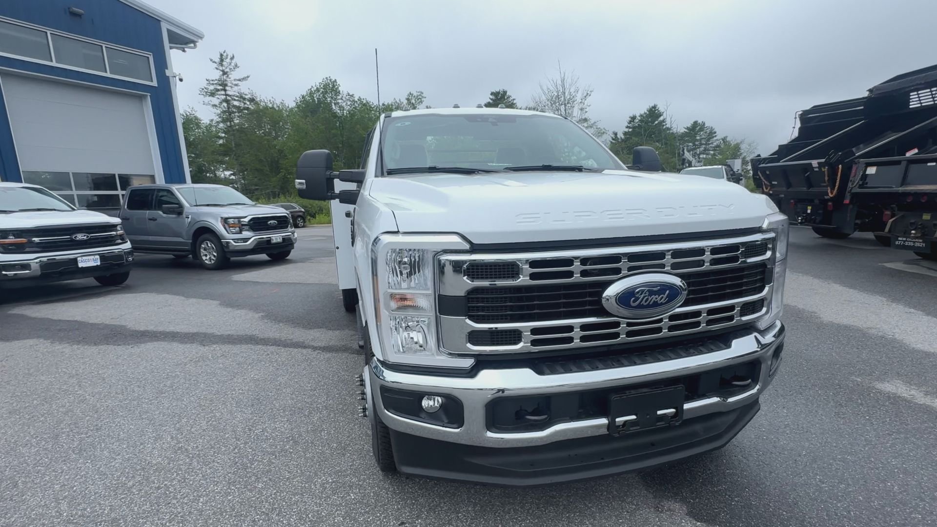 2025 Ford F-350 Super Duty Chassis Cab XL - Photo 16
