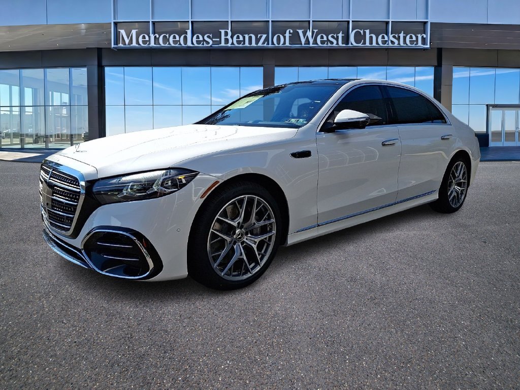 New 2027 MANUFAKTUR Moonlight White Metallic Mercedes-Benz S 580 image 3
