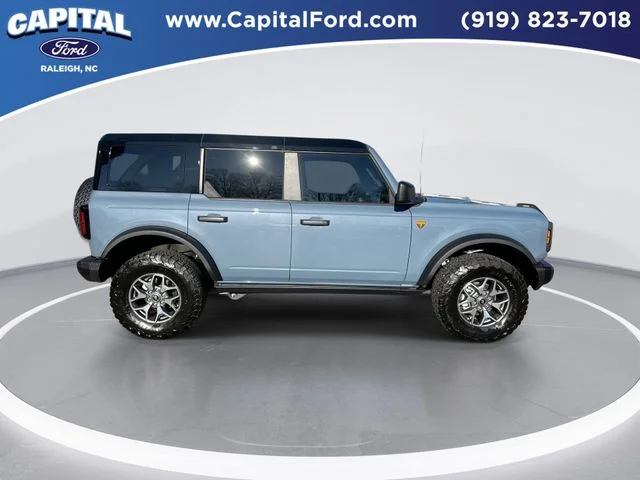 Used 2025 Gray Ford Badlands image 9