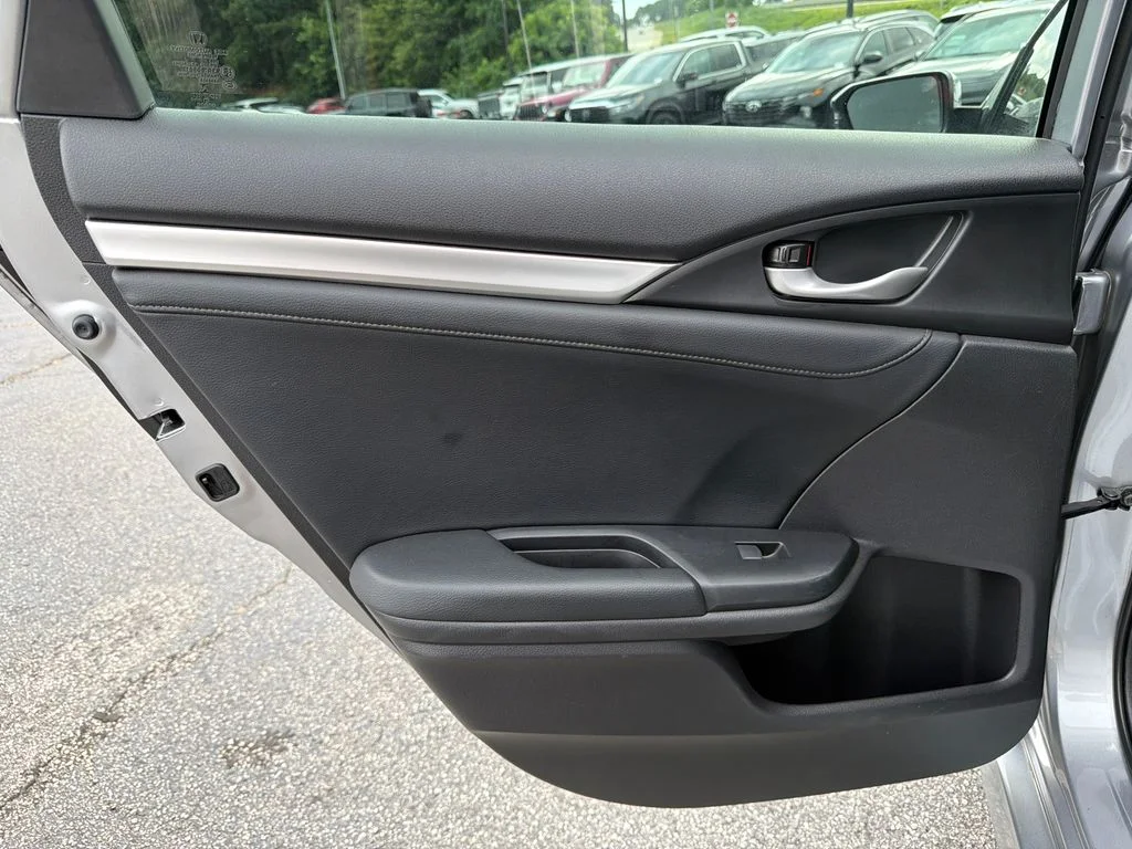 Used 2020 Silver Honda Touring image 21