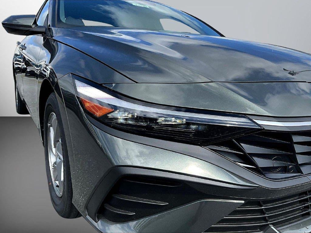 New 2026 Gray Hyundai SE image 24