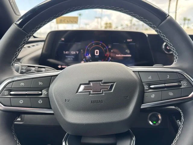 New 2026 White Chevrolet Z71 image 30