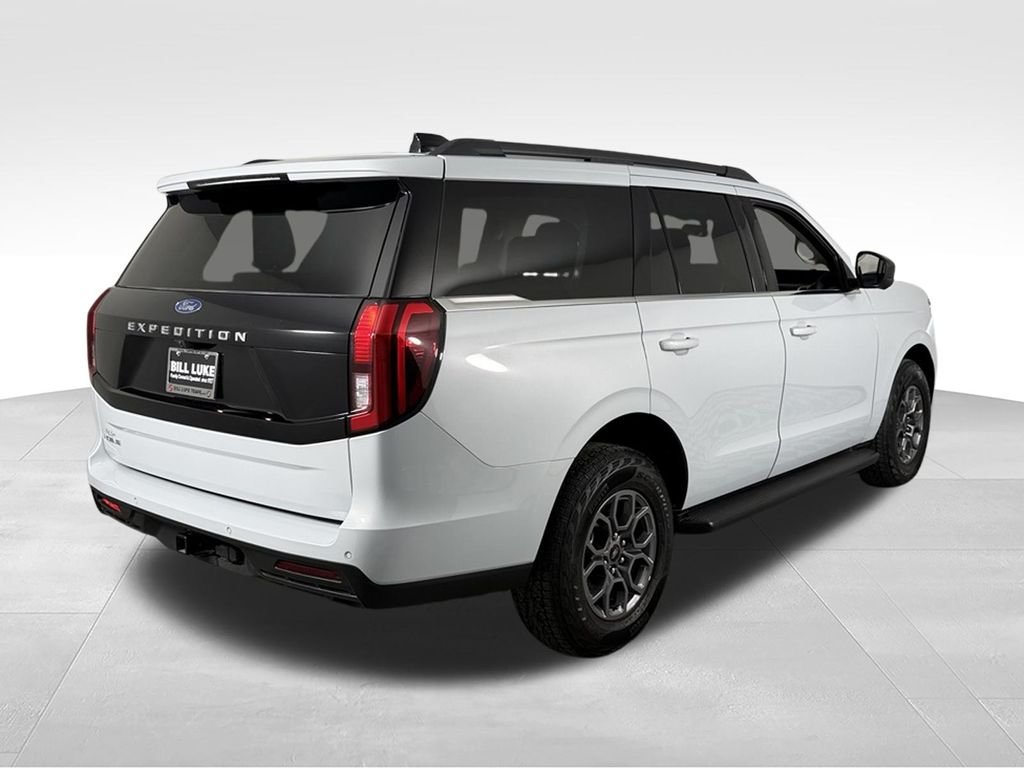 Used 2025 Silver Metallic Ford Active image 7