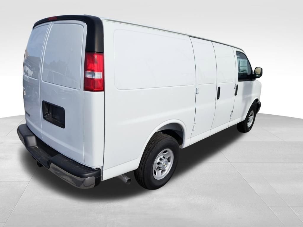 2025 Chevrolet Express Cargo Work Van - Photo 7