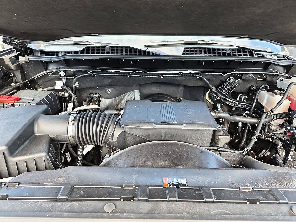 Used 2025 Black Chevrolet Custom image 35