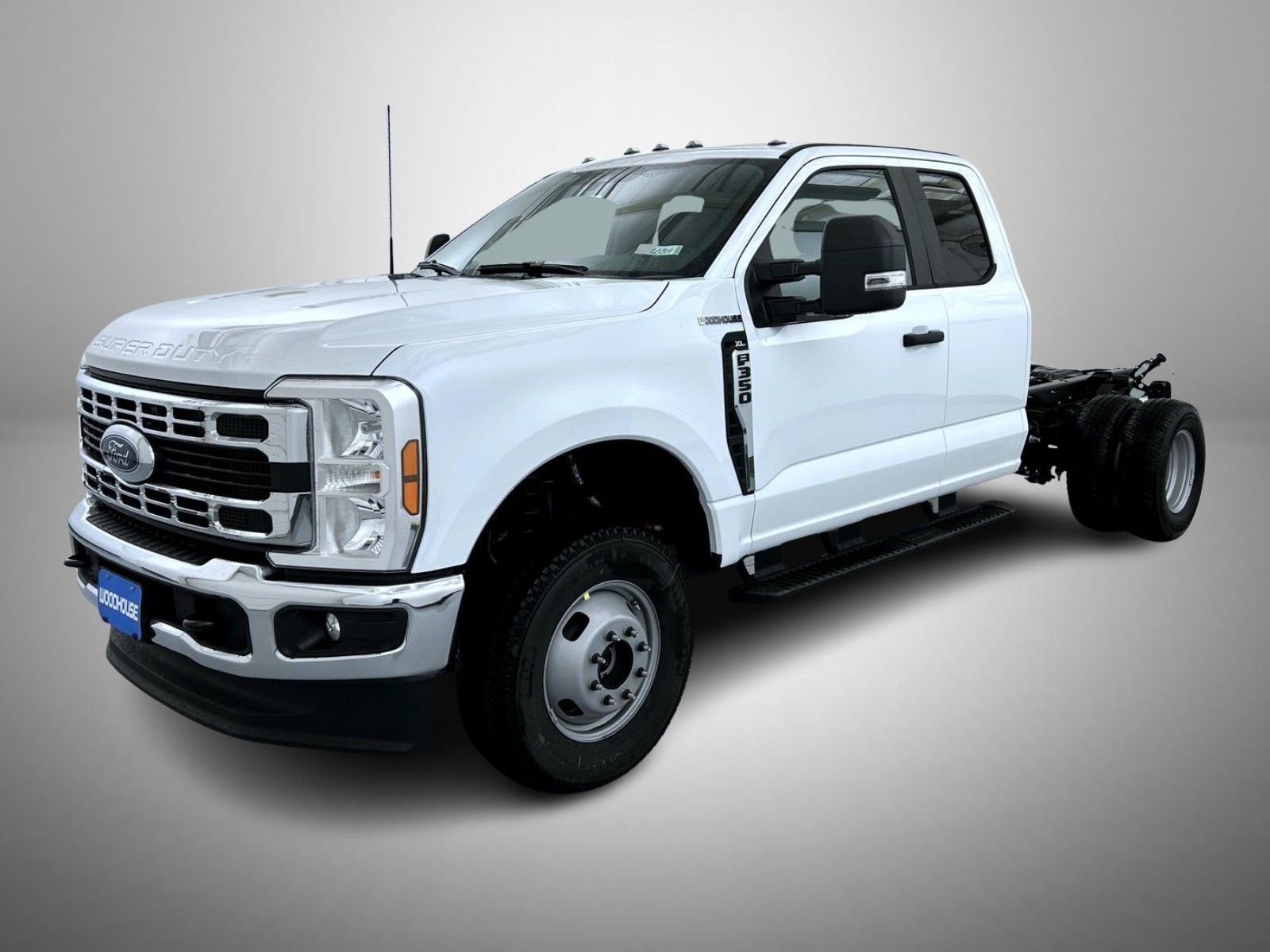 2026 Ford F-350 XL 4x4 SuperCab 168-In DRW's photo
