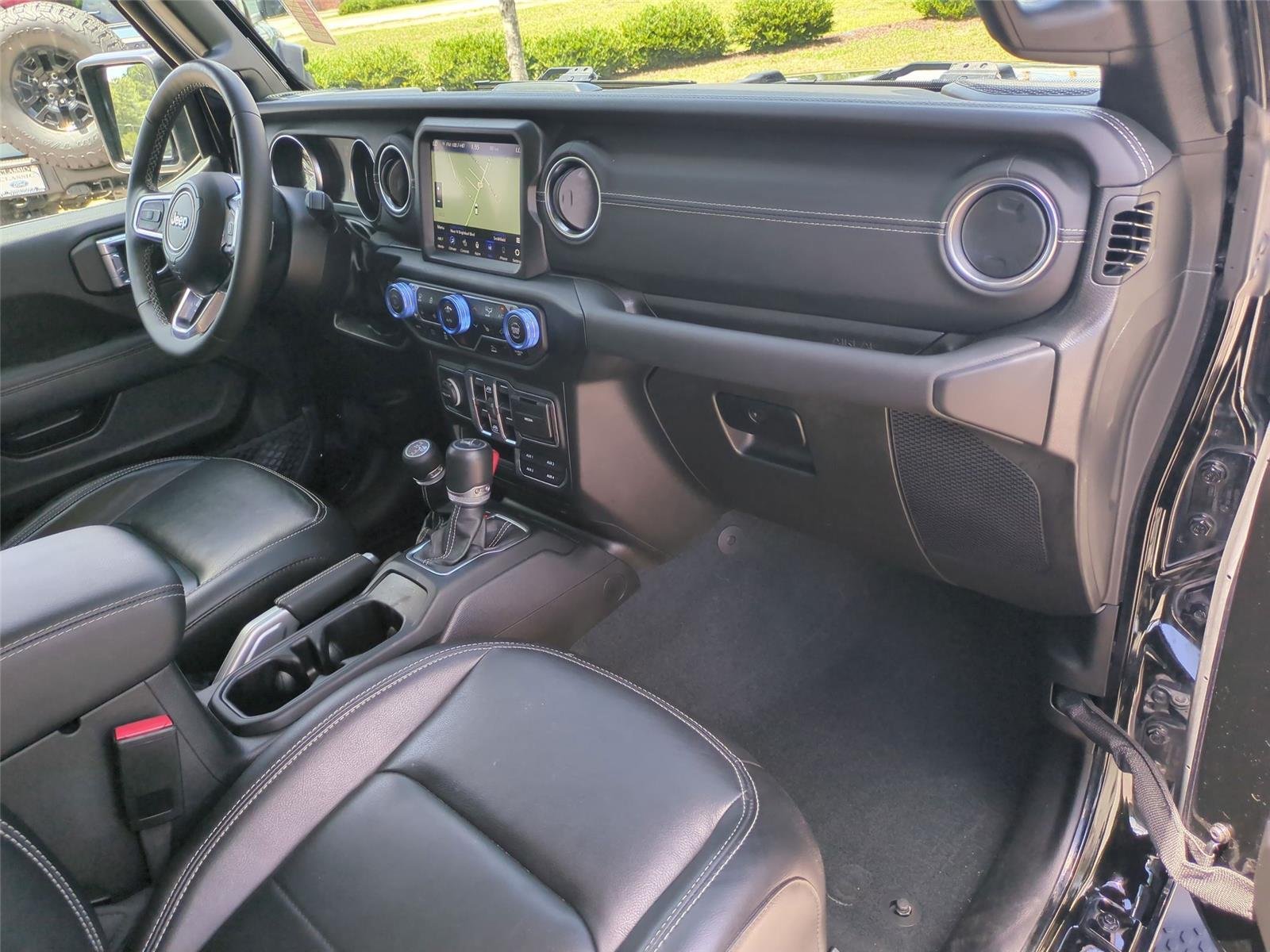Used 2022 Black Clearcoat Jeep Unlimited Sahara image 38