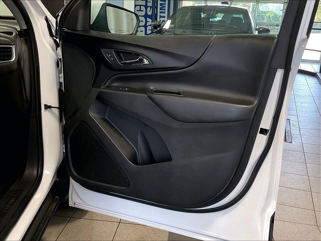Used 2024 White Chevrolet LT image 11