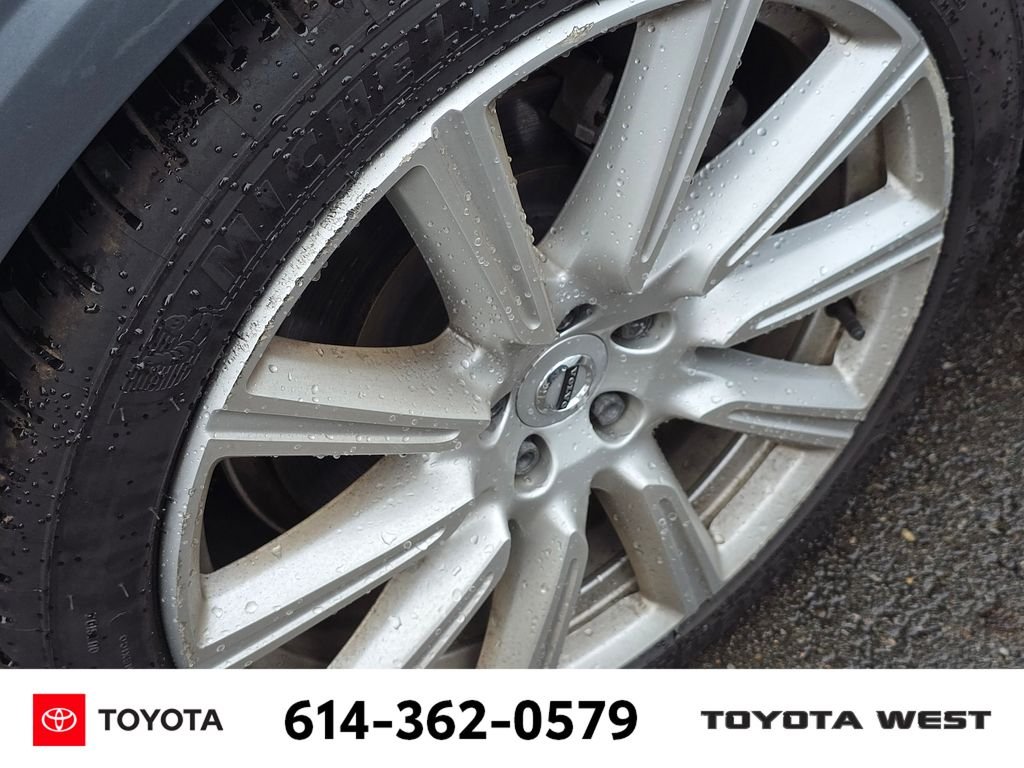 Used 2018 Gray Volvo T6 Inscription image 9
