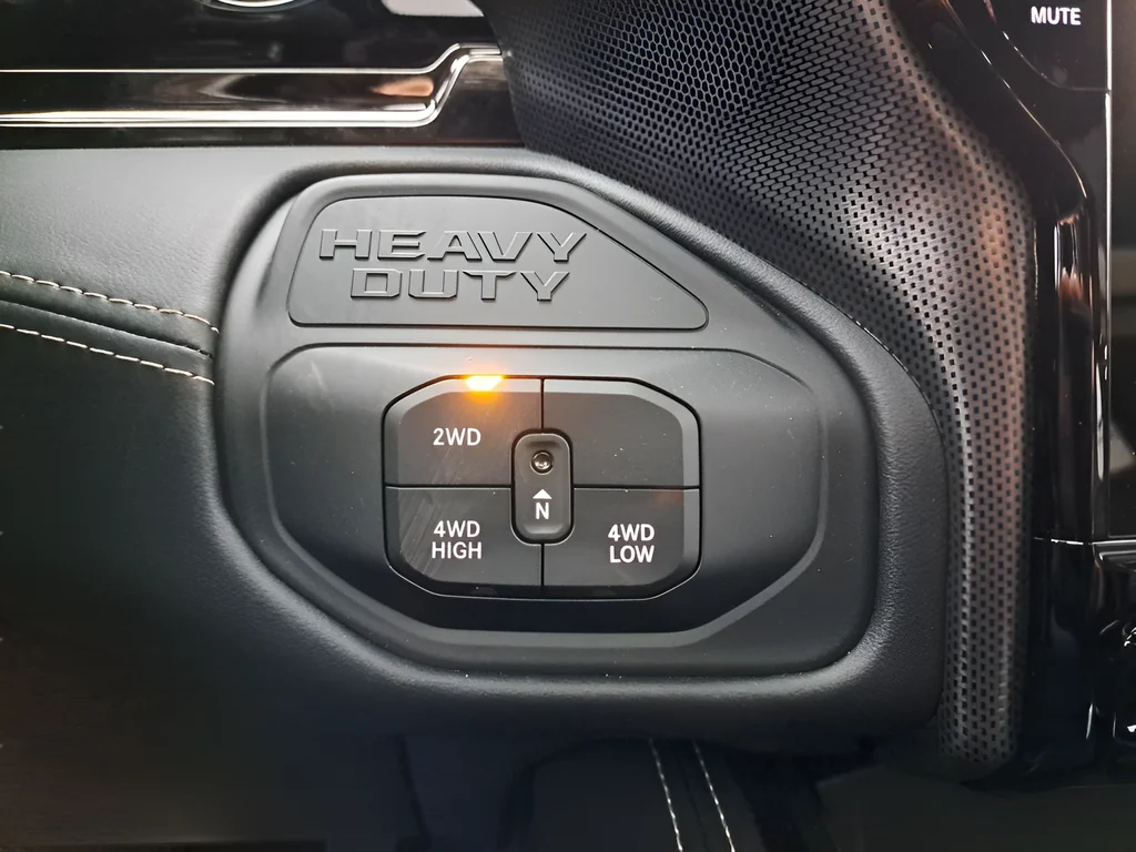 2026 RAM 3500 Limited - Photo 23