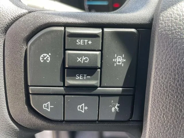 New 2025 Oxford White Ford F-600® XL image 12