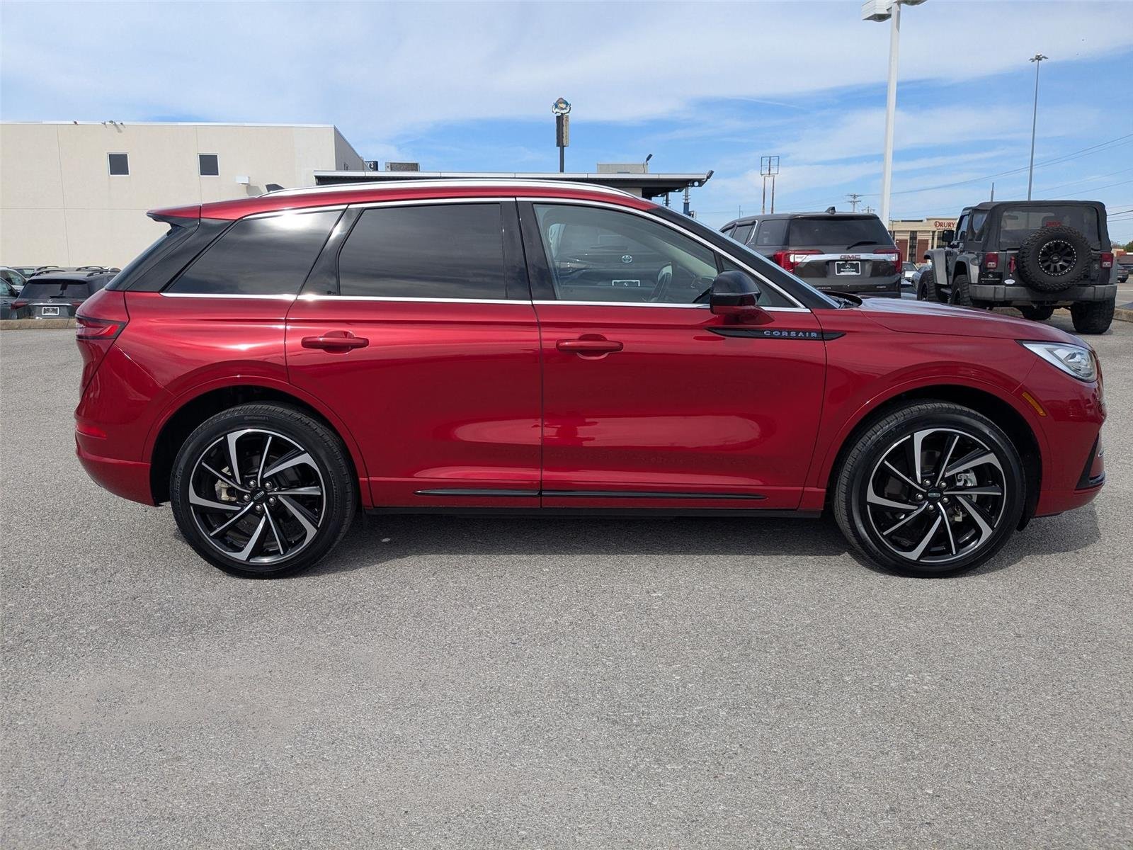 Used 2024 Red Carpet Metallic Tinted Clearcoat Lincoln Grand Touring image 4
