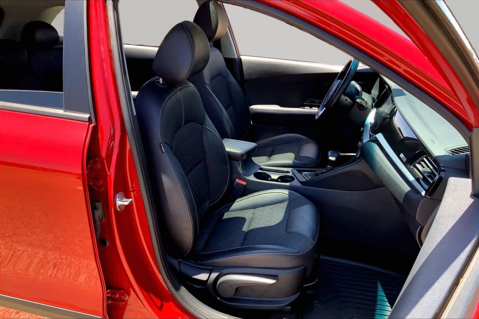 Certified Pre-Owned 2022 Kia Niro LXS SE