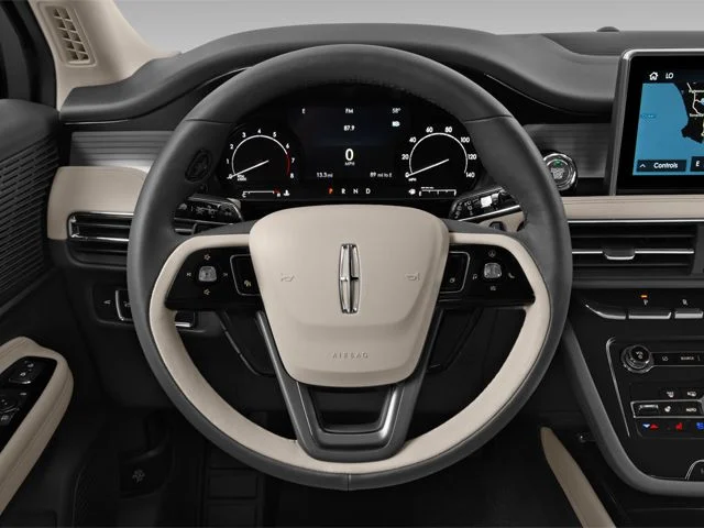 Used 2022 Pristine White Metallic Tri-Coat Lincoln Reserve image 8