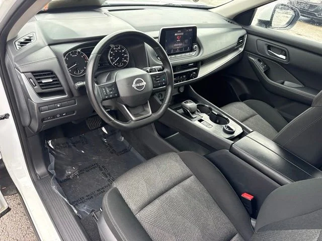 Used 2025 White Nissan SV image 10