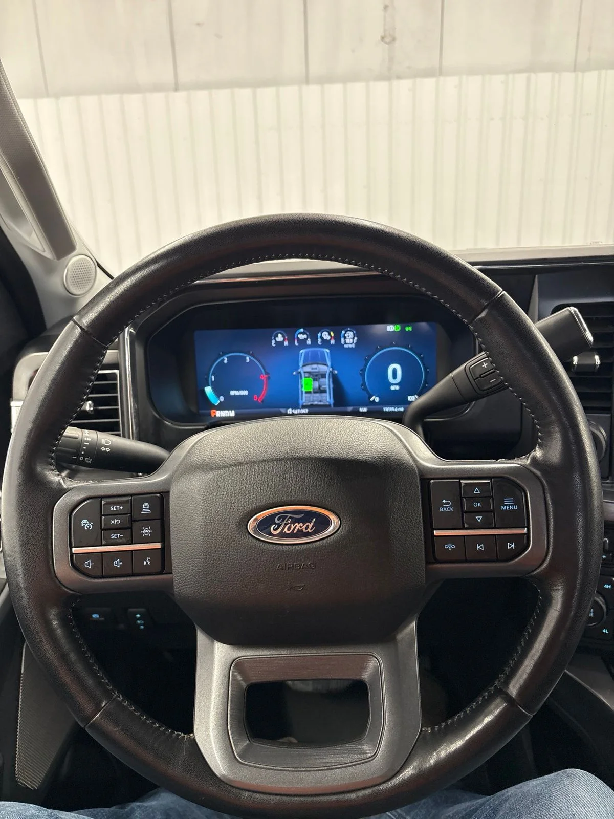 Used 2024 Oxford White Ford Lariat image 10