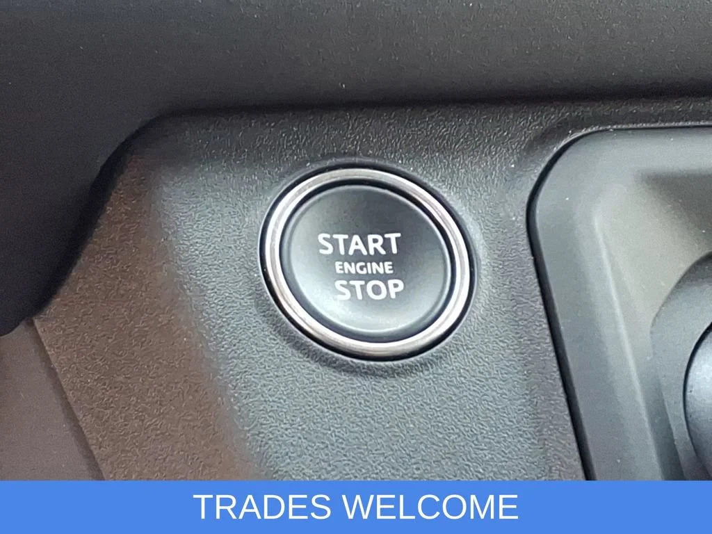 Used 2025 Black Land Rover 110 P400 X-Dynamic SE image 6