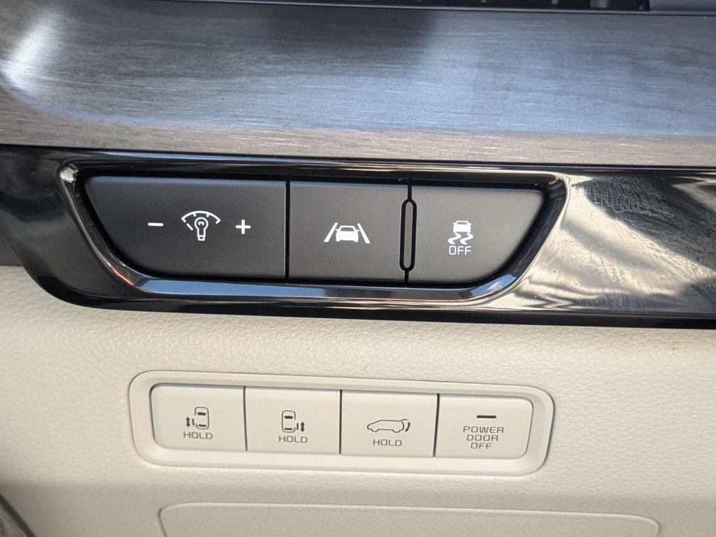 Used 2024 White Kia EX image 32