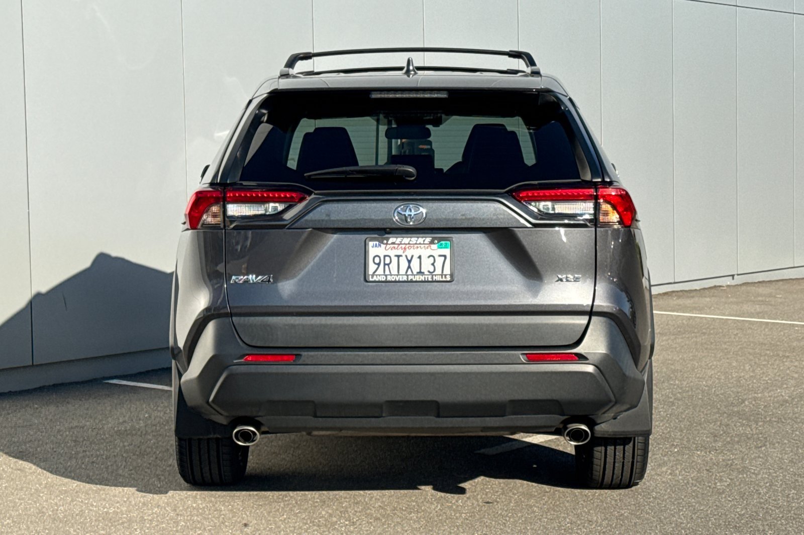 Used 2025 Gray Toyota XLE Premium image 4