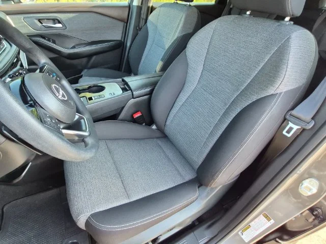 Used 2023 Gray Nissan SV image 27