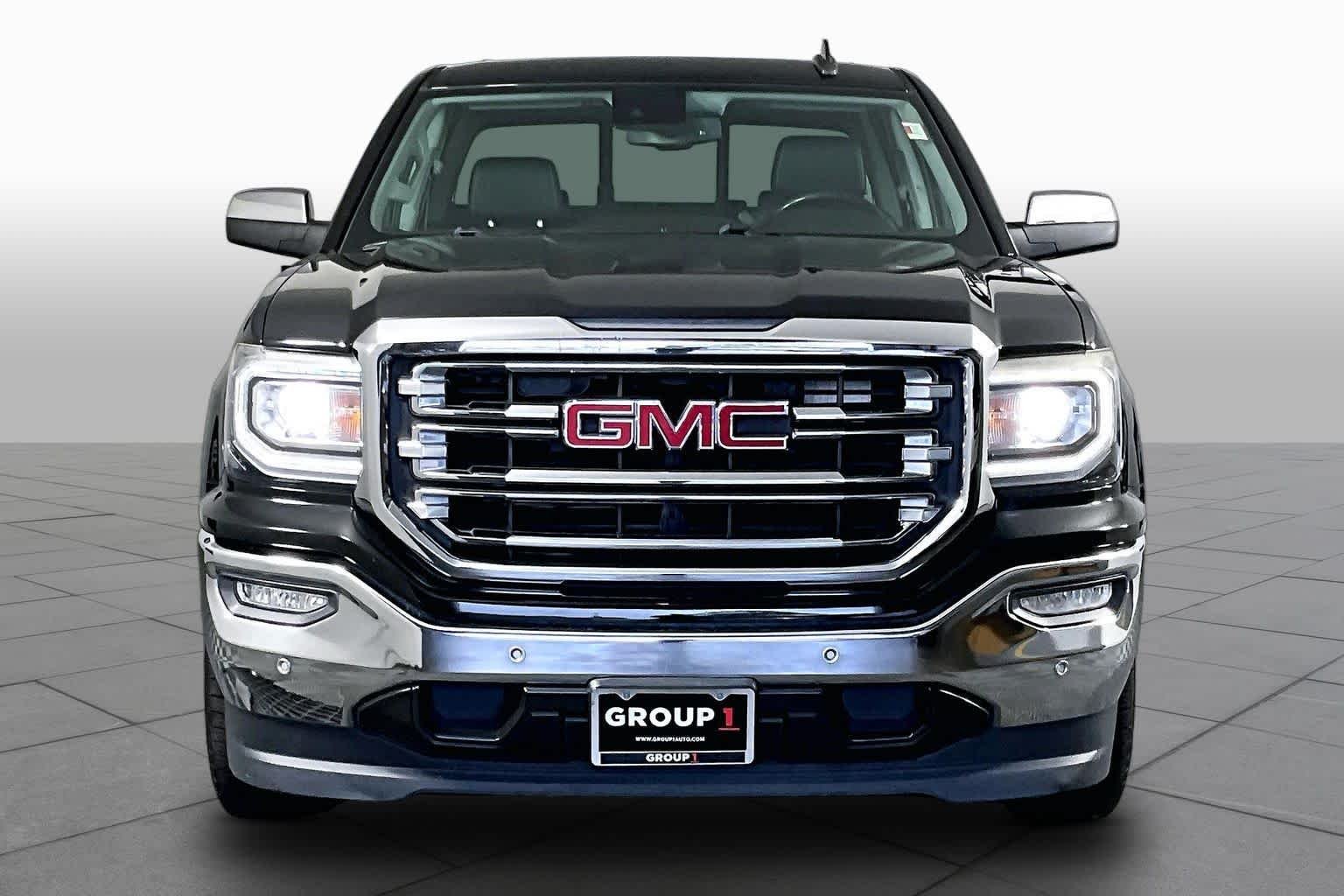 Used 2018 Onyx Black GMC SLT image 4