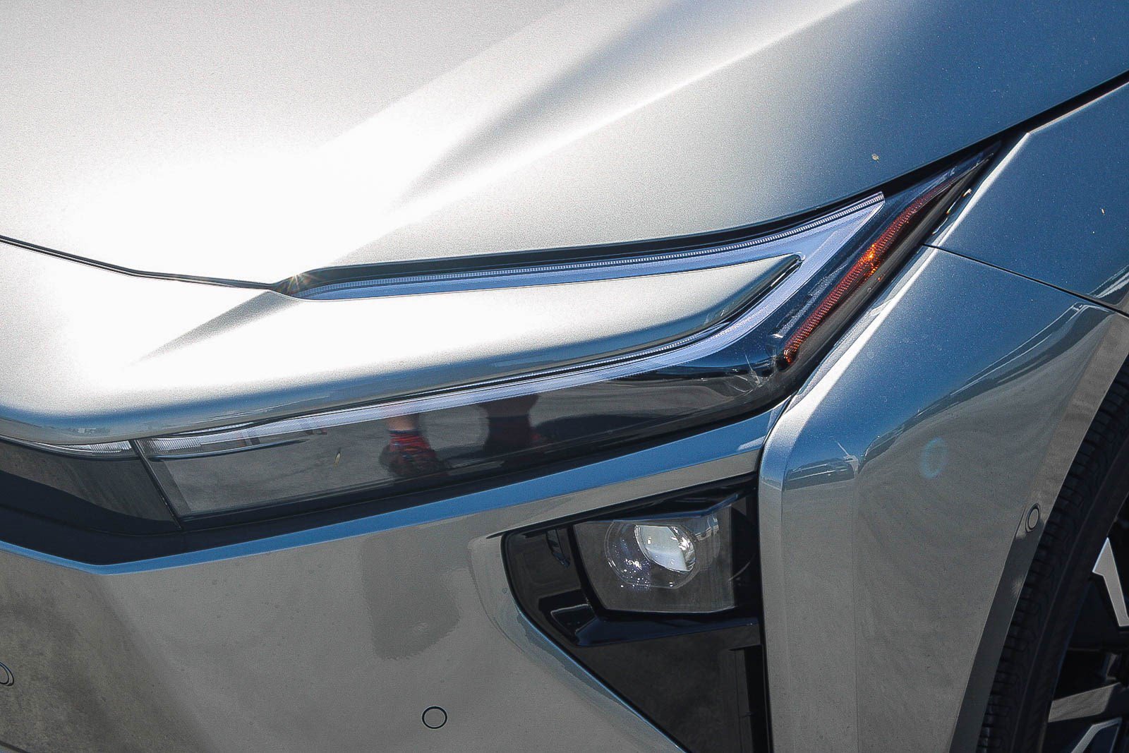 New 2026 Heavy Metal with Midnight Black Metallic roof <sup>1</sup> Toyota  Limited image 4