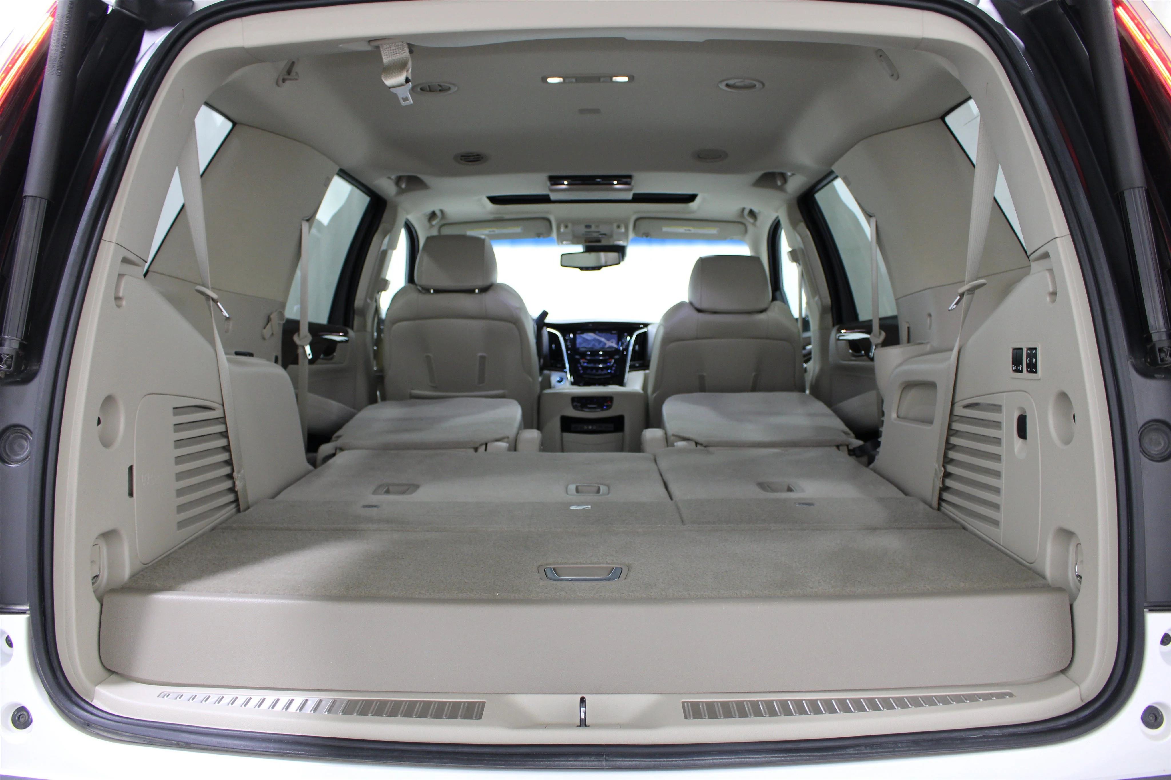 2016 Cadillac Escalade Luxury - Photo 23