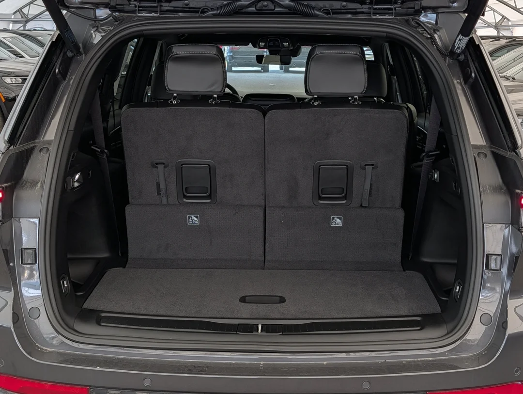 New 2026 Grey Jeep Altitude - - 20 Gloss Black Wheels - Capri Leatherette/Suede - Remote Start - Altitude Pkg & More! image 31