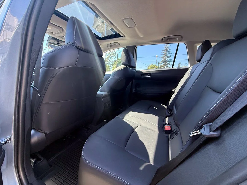 Used 2025  Toyota XLE image 6