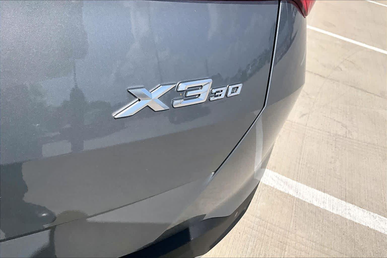Used 2026 Skyscraper Grey Metallic BMW 30 xDrive image 29