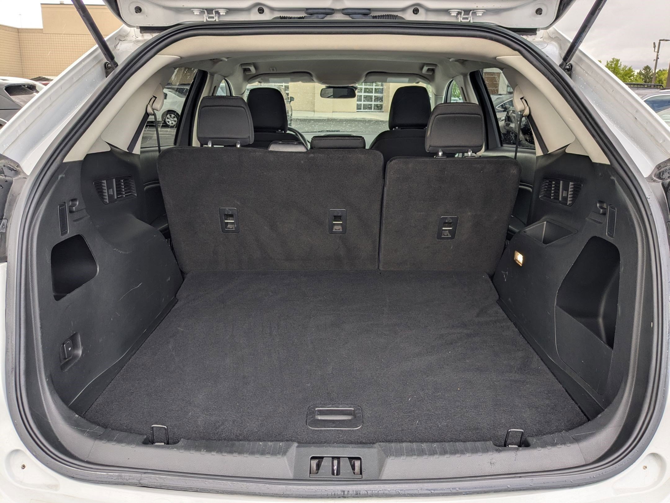 2021 Ford Edge SE - Photo 37