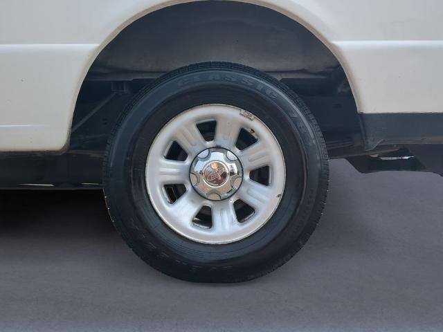 Used 2009 White Ford  image 10