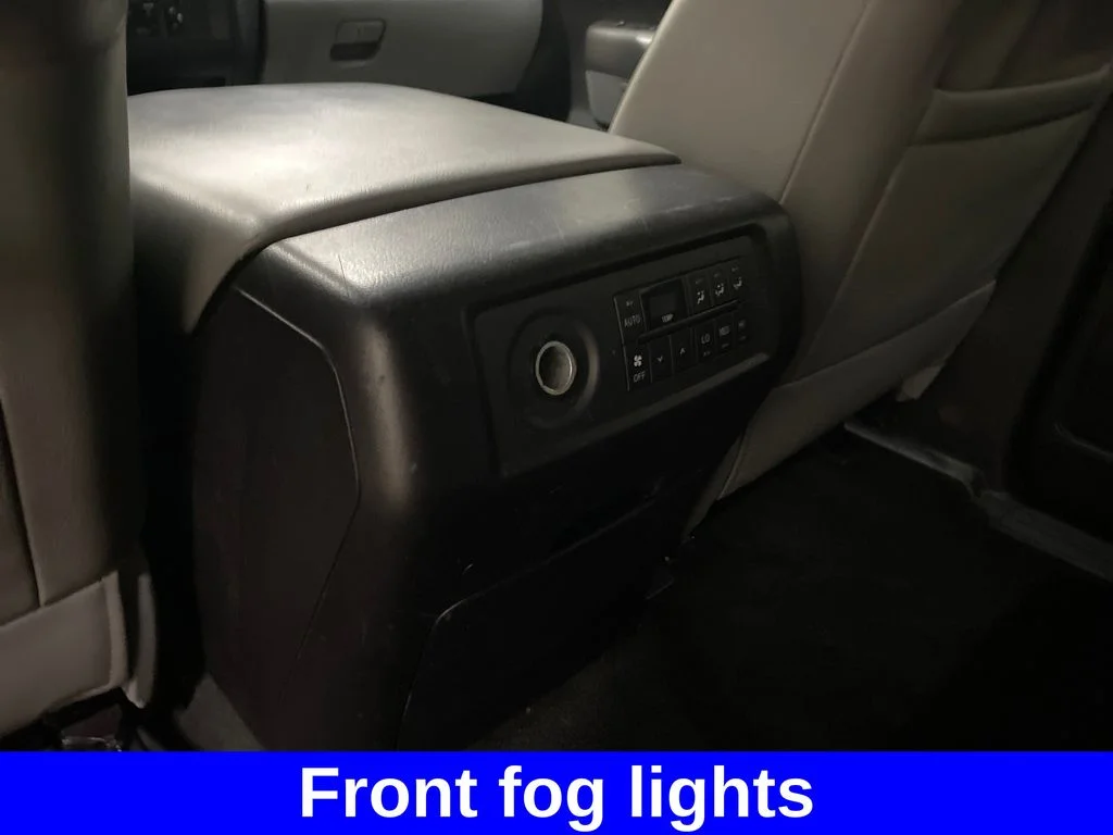 Used 2015 White Toyota SR5 image 13