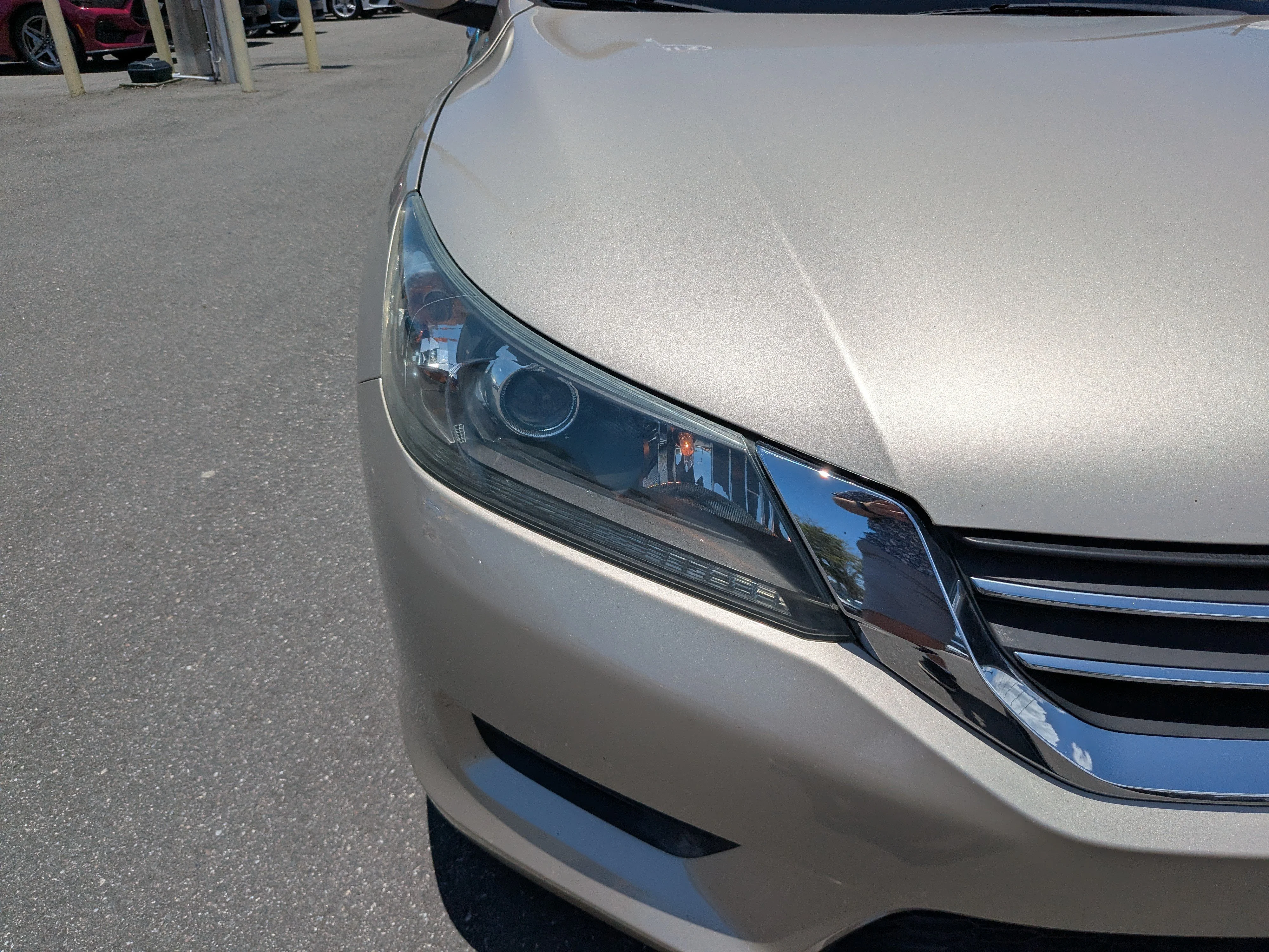 Used 2015 Champagne Frost Pearl Honda LX image 12
