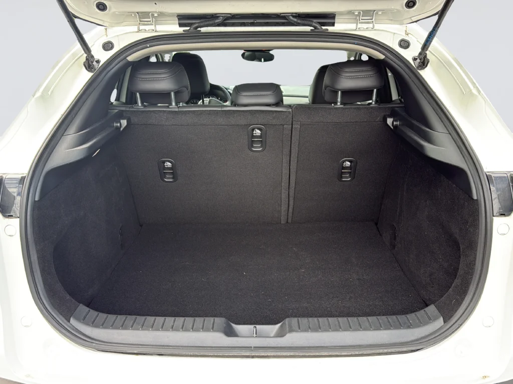 Used 2025 White Mazda 2.5 S Preferred Package image 31