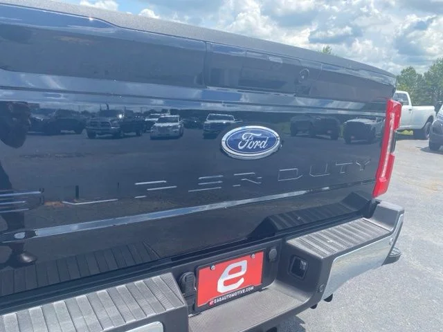 New 2026 Agate Black Metallic Ford F-350® Lariat® image 40