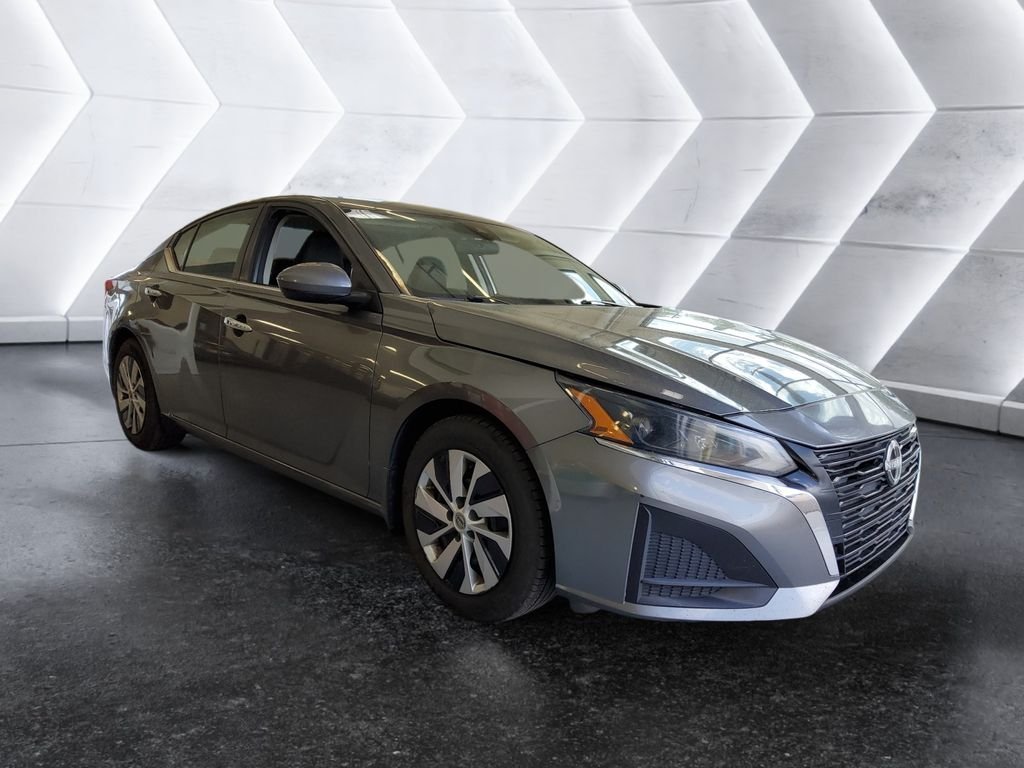 Used 2023 Gray Nissan 2.5 S image 1
