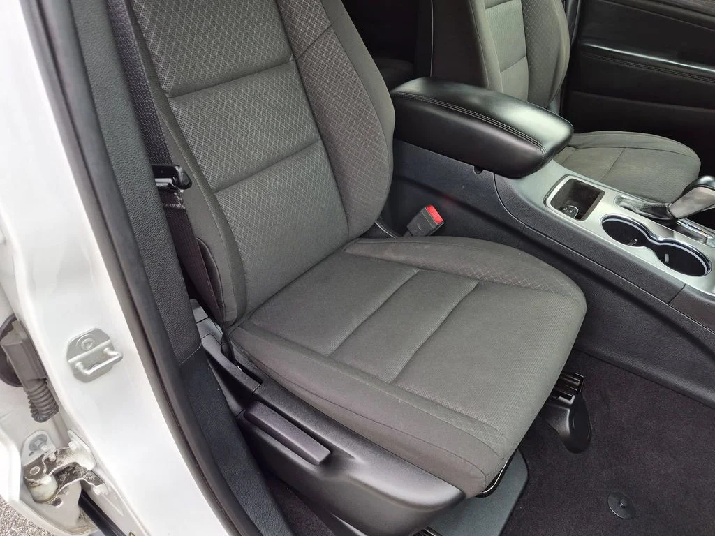 Used 2020 White Jeep Laredo E image 24