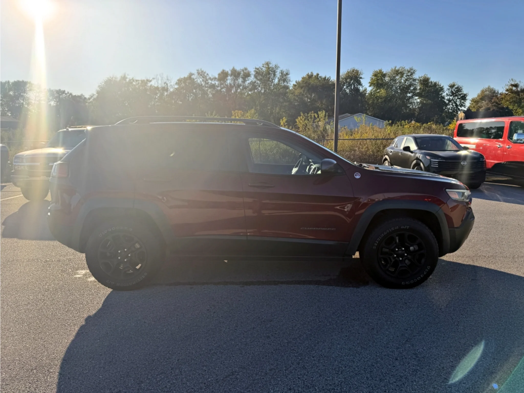 Used 2020 Velvet Red Pearlcoat Jeep Trailhawk image 13