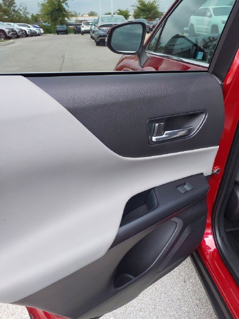 2023 Toyota Venza LE - Photo 20