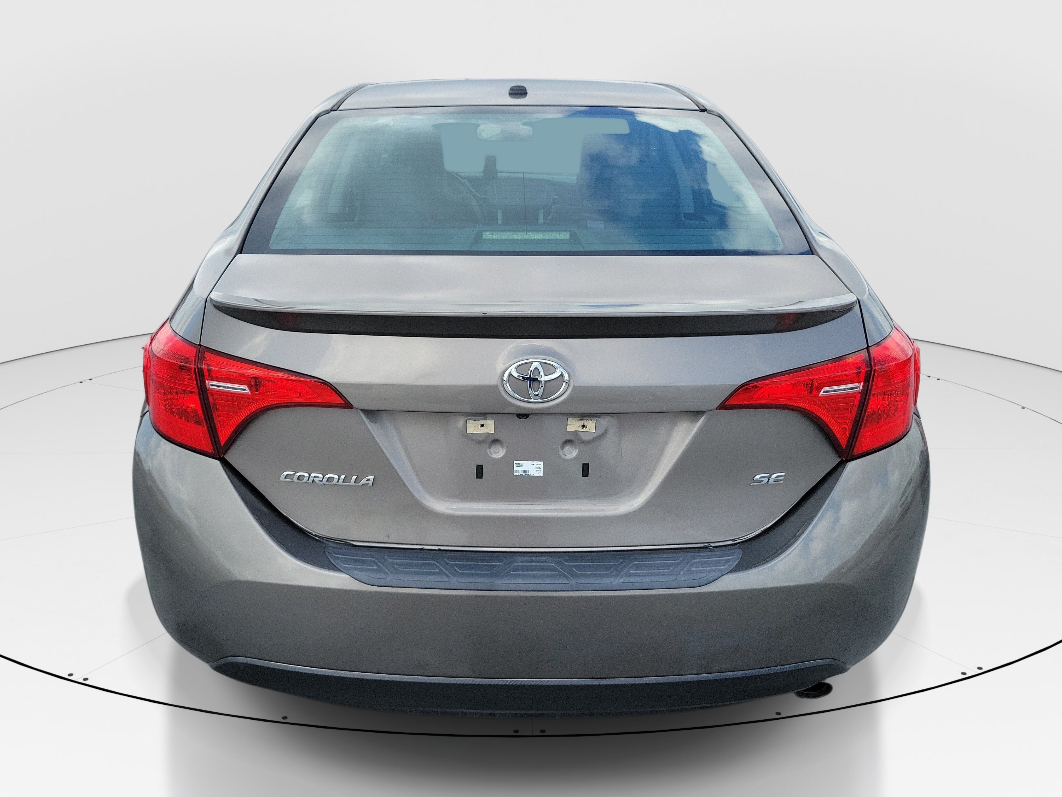 Used 2017 Gray Toyota L image 5