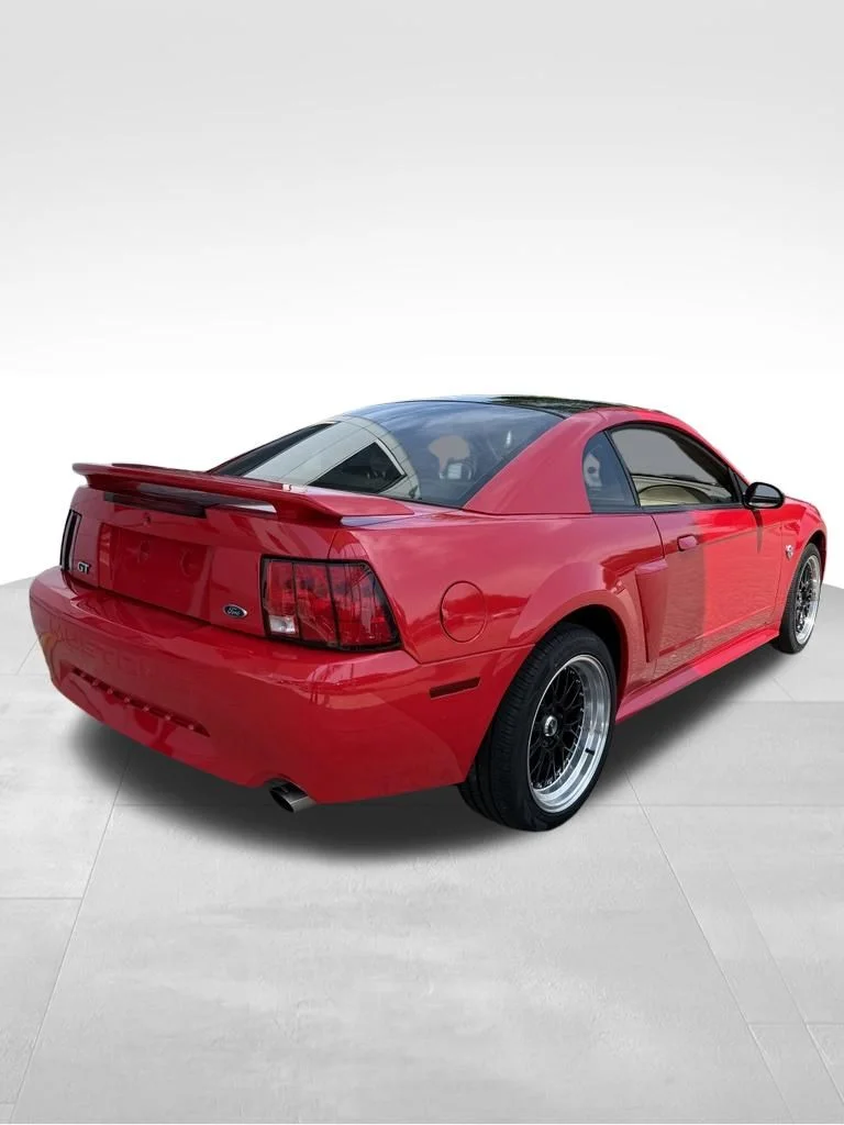 Used 2004 Red Ford GT image 7