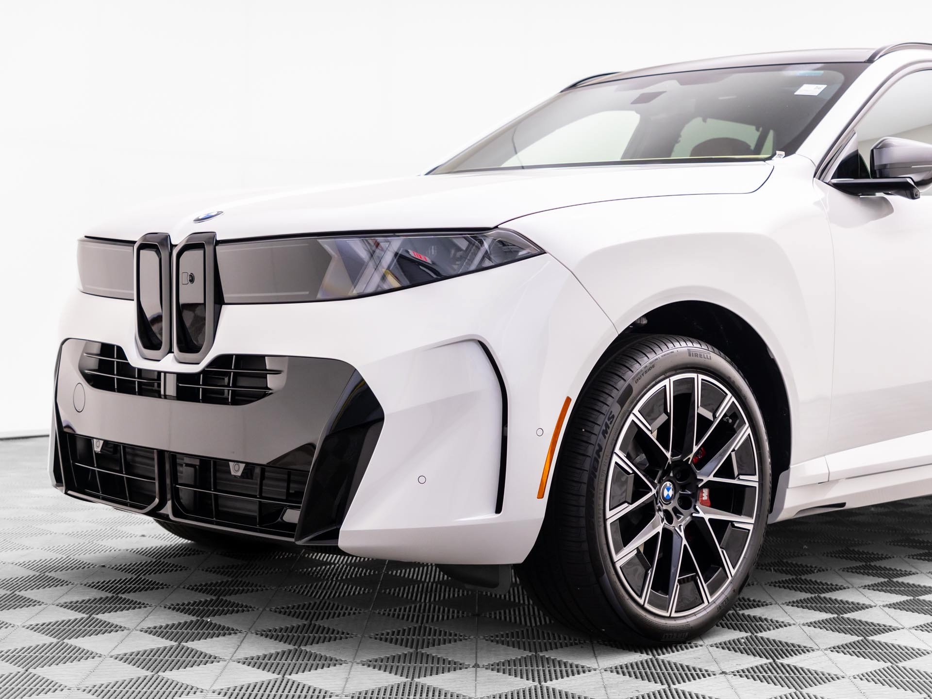 New 2027 Mineral White Metallic BMW 40 image 34
