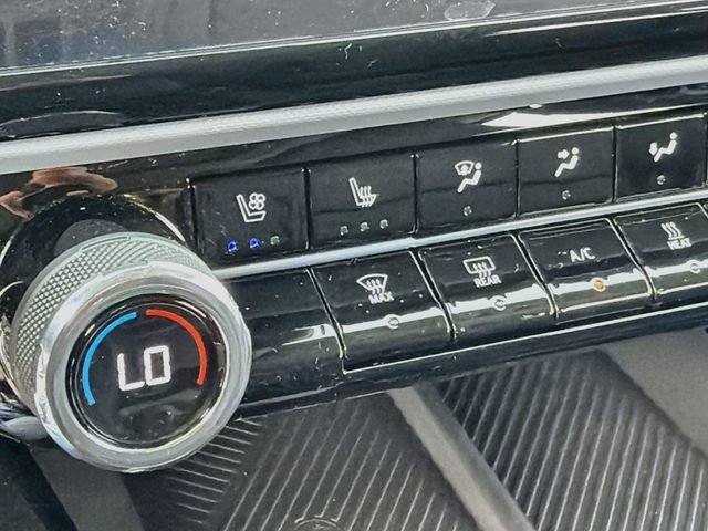 New 2027 Mosaic Black Metallic Chevrolet RS image 23