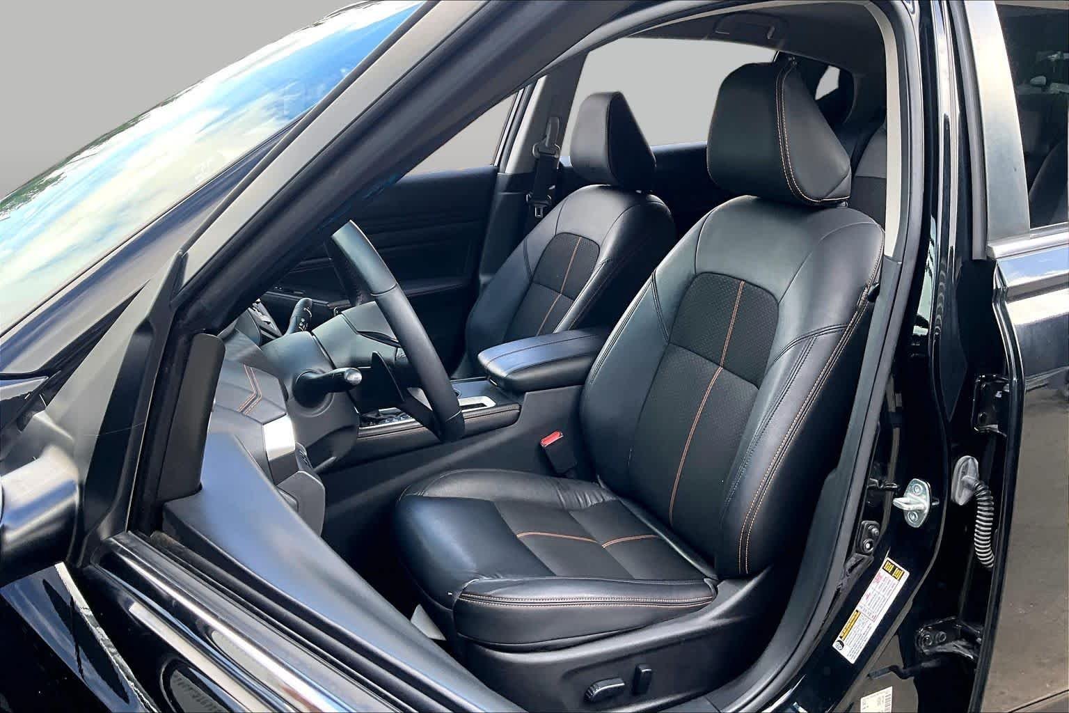 Used 2021 Super Black Nissan 2.5 SR image 8