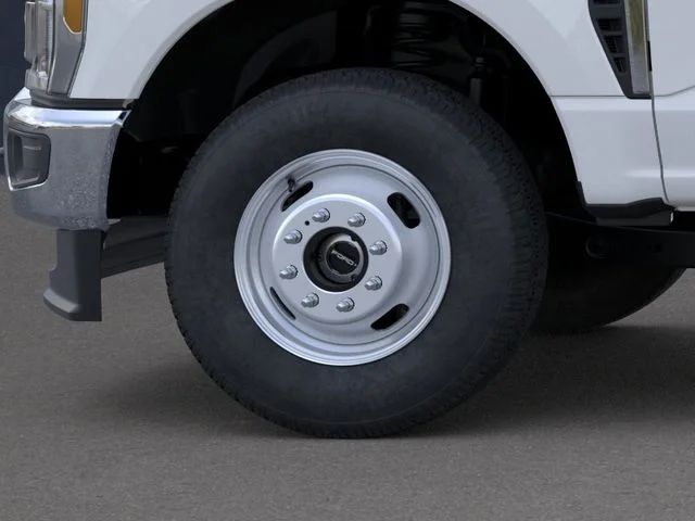 New 2026 Oxford White Ford XL image 19