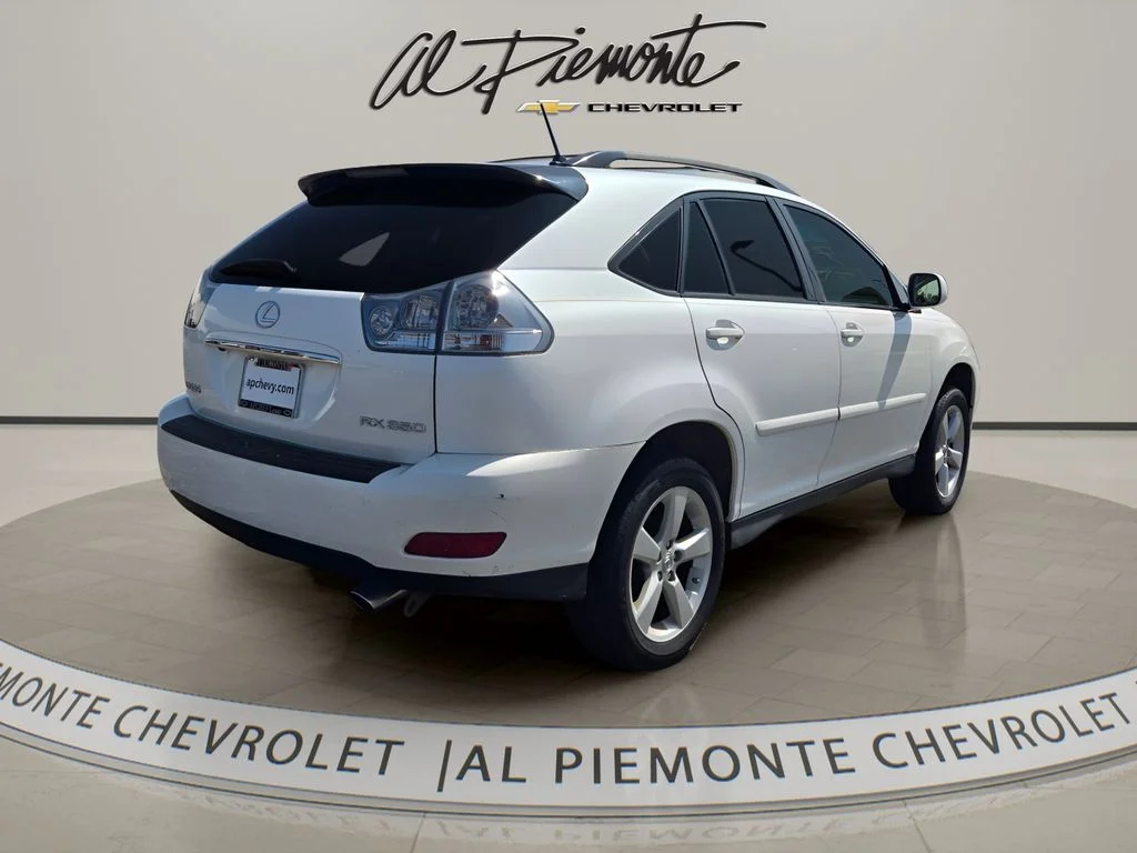 Used 2007 White Lexus 350 image 6